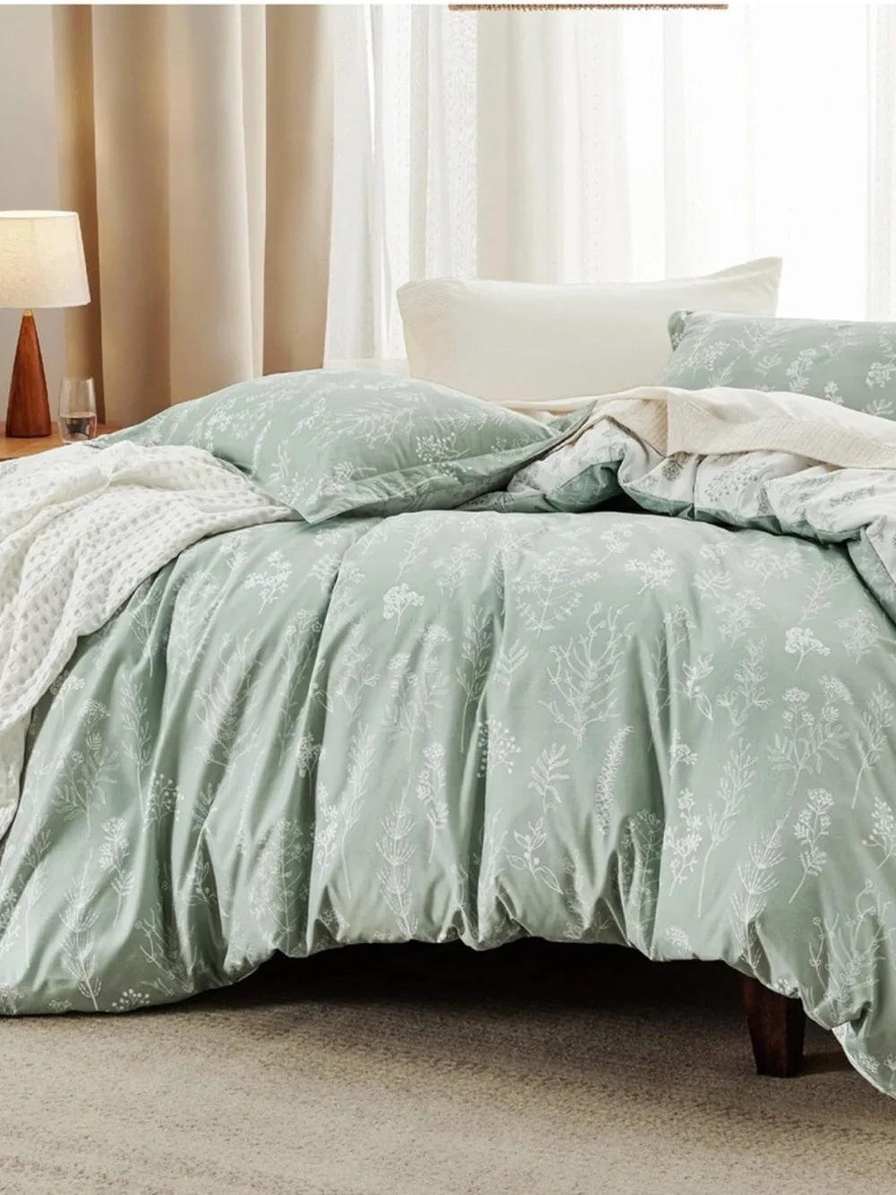 Soft Sage Botanical Print King Comforter Set , 3 Pieces Reversible Floral